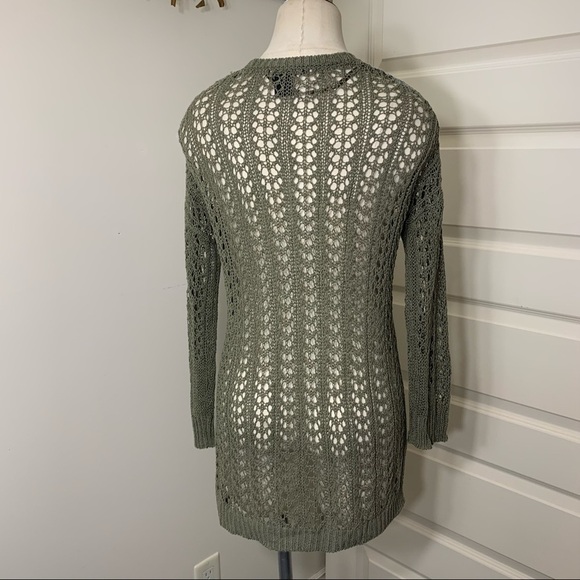𝅺DKNY Olive Minimalist Green Crochet Knit Cardigan Sweater Deep V Neck Sz XS - Picture 7 of 10